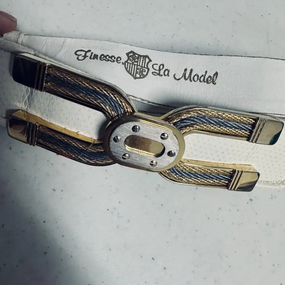 Vintage Finesse La‎ Model Adjustable White Belt Tri-Tone metal Buckle sz M/L